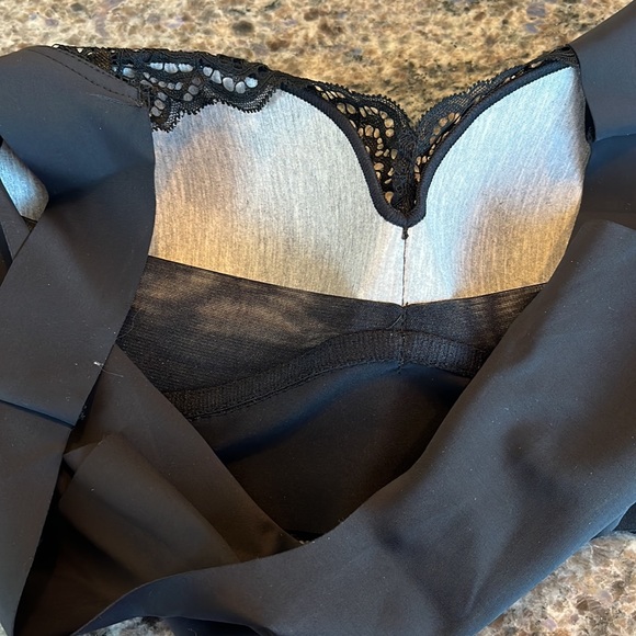 ExSecret - Ultimate Lift Full-Figure Seamless Lace Cut-Out Bra - Picture 4 of 6